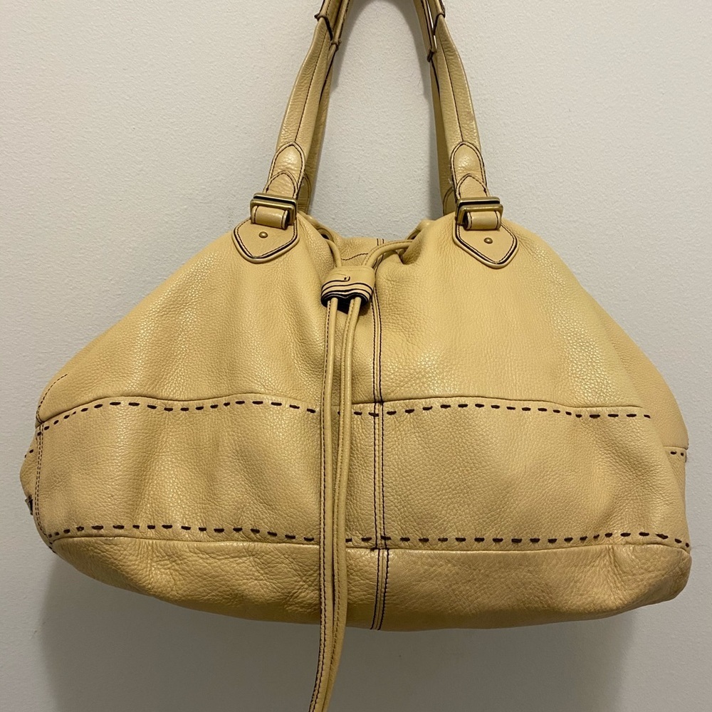 Cole Haan large tote in tan color in preowned condition - Picture 2 of 12